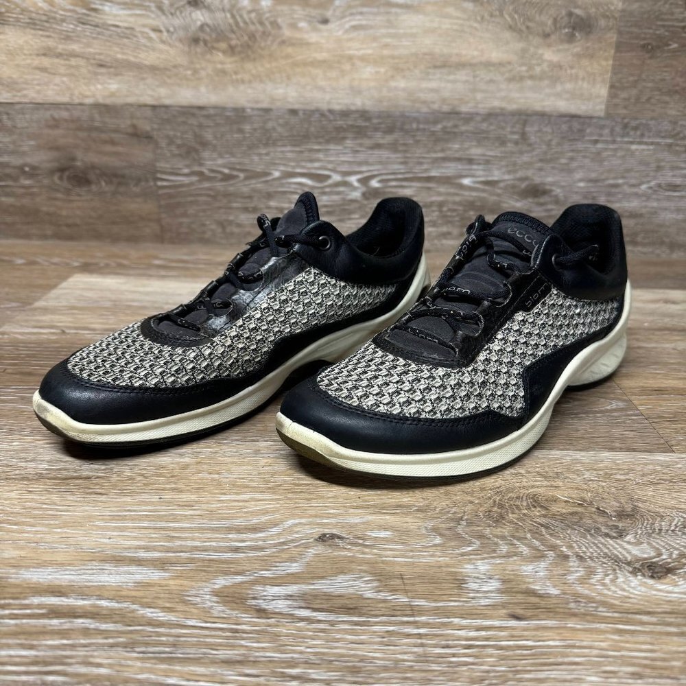 ECCO  Biom Fjuel Mesh Athletic Shoe Black & White Women's Size 9
